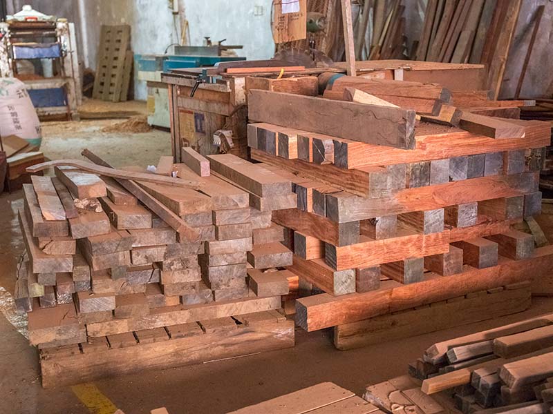 崇仁楼梯地板柜门油漆修复