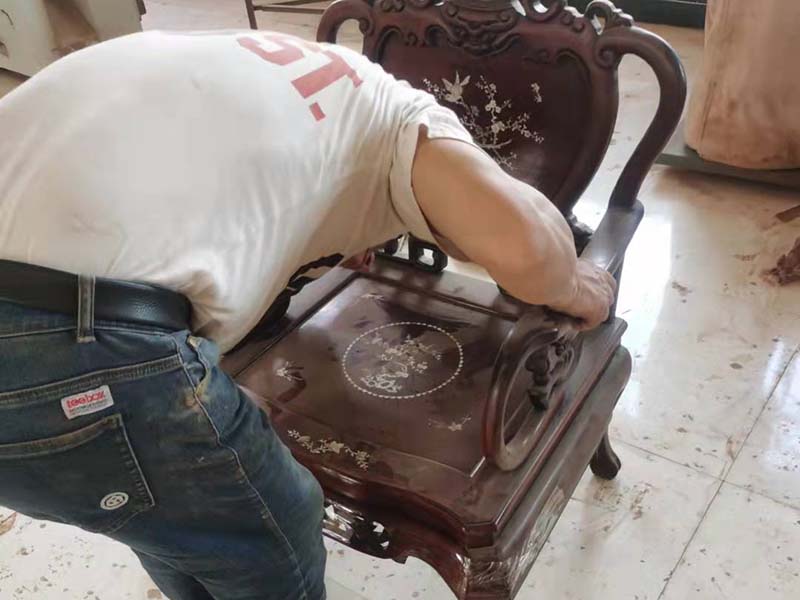 崇仁老旧红木家具保养技巧